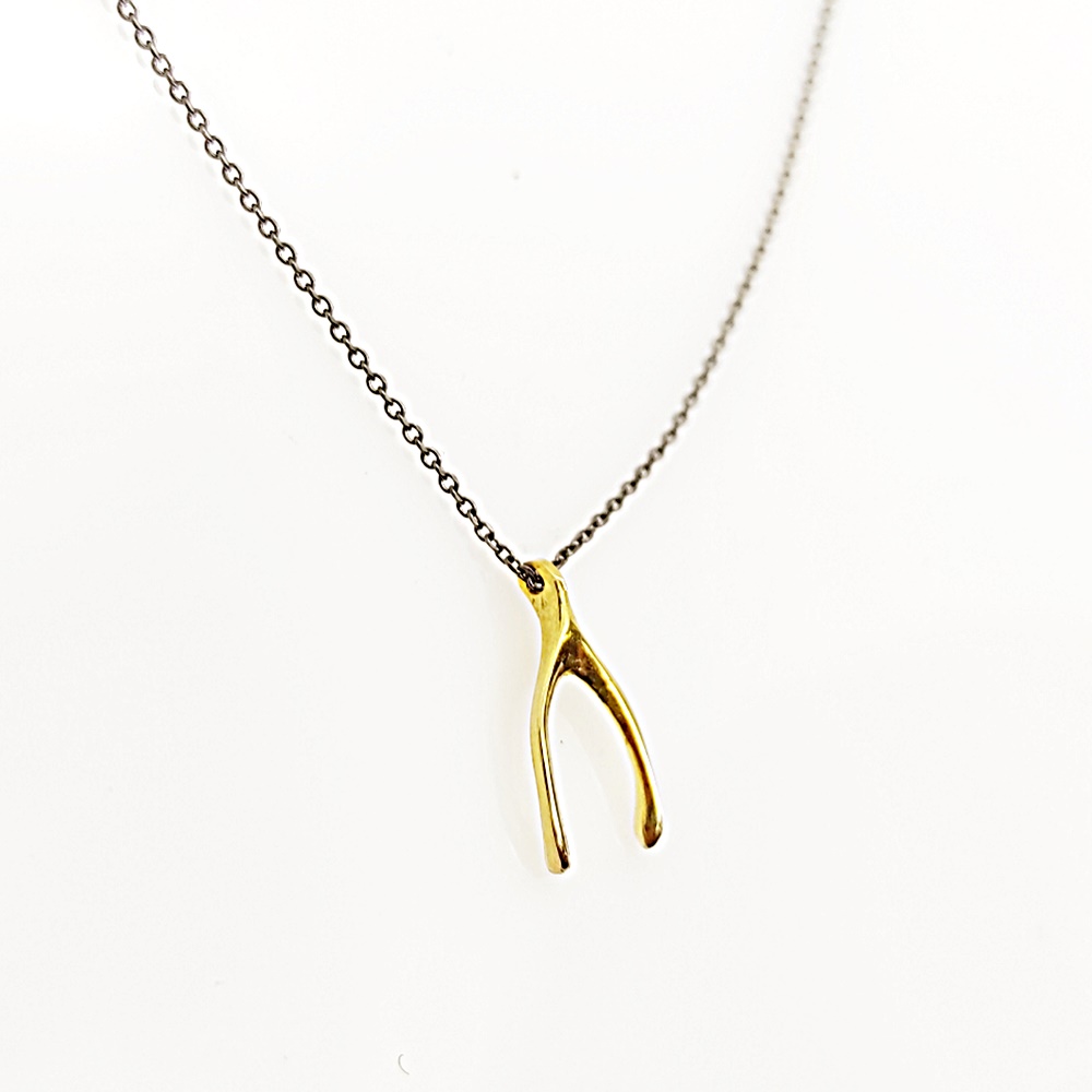 Wishbone design diamond pendant rose gold – Mondial by Nadia