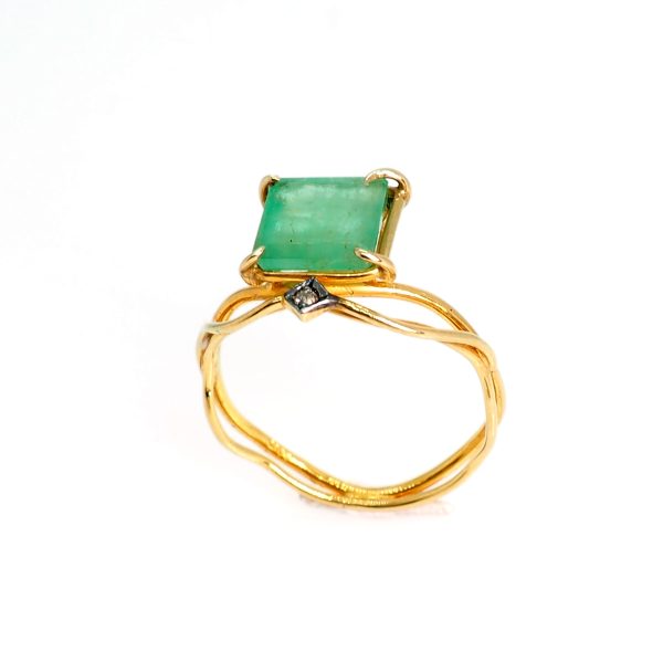 Ring 18K Gold natural Emerald
