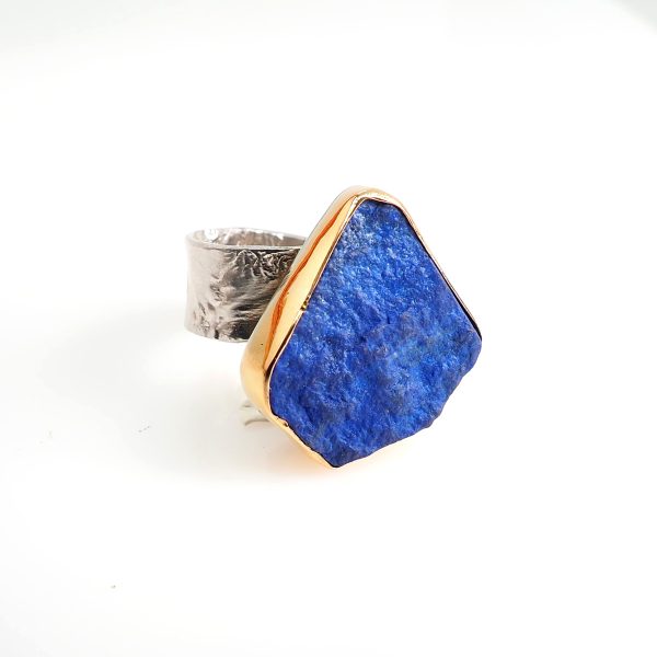 Ring with Big lapis lazuli