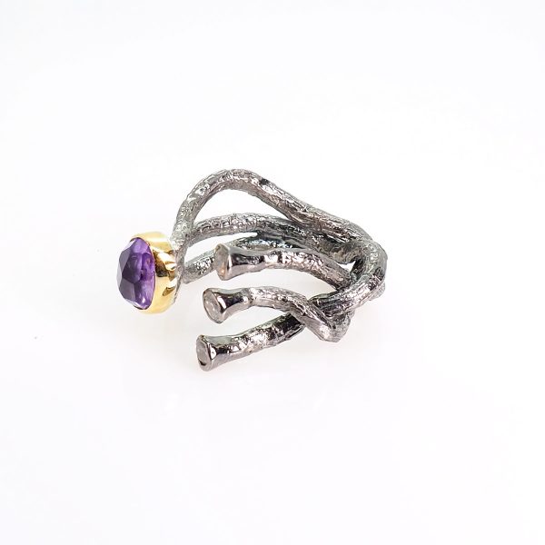 ring with amethyst
