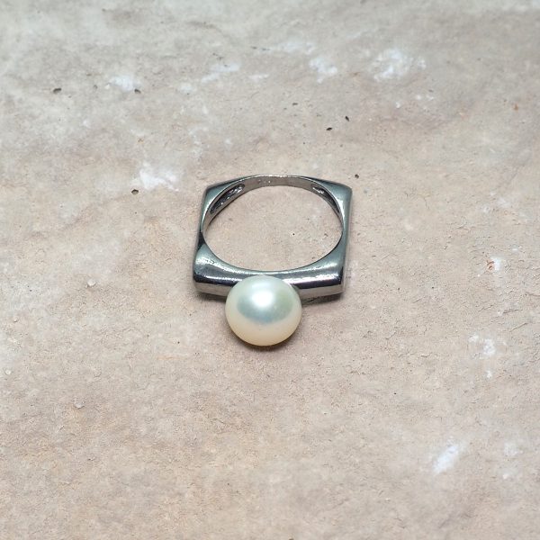 Handmade Pearl Ring in Silver 925